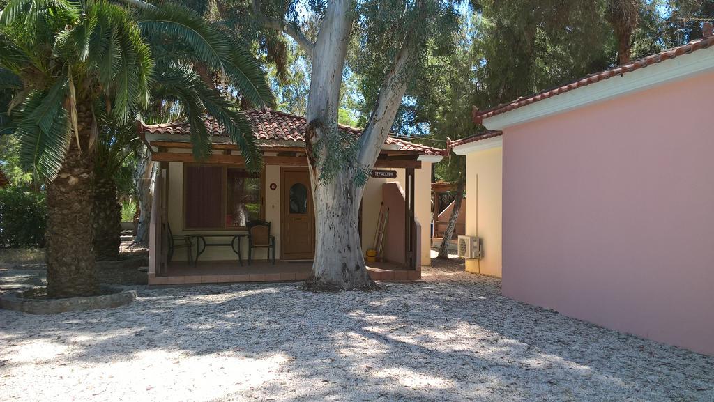 Poseidon Bungalows Iria Exterior photo
